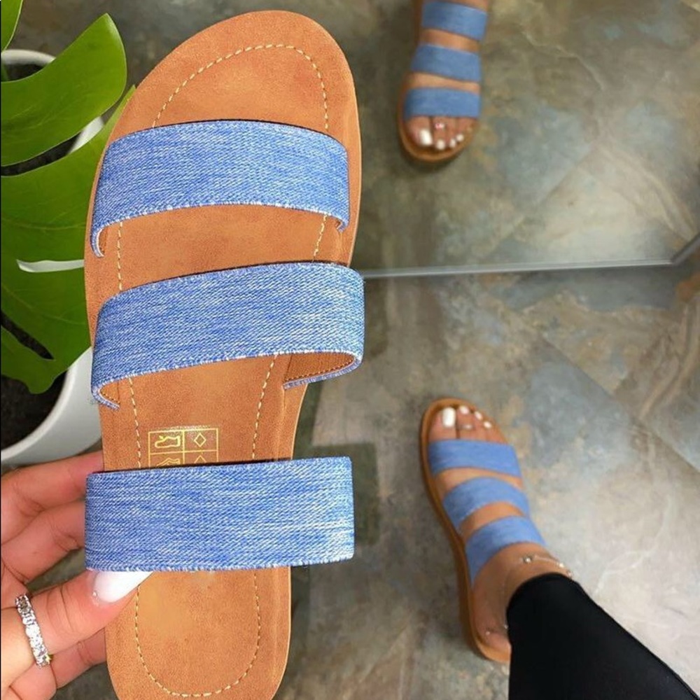 Sandals 🦋